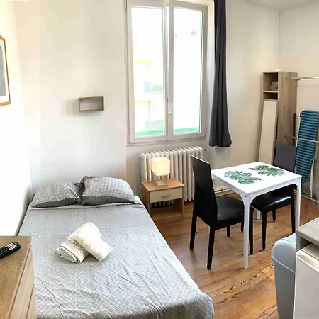 Gogh Apartman *